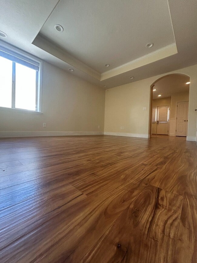 Photo - 328 W 600 N