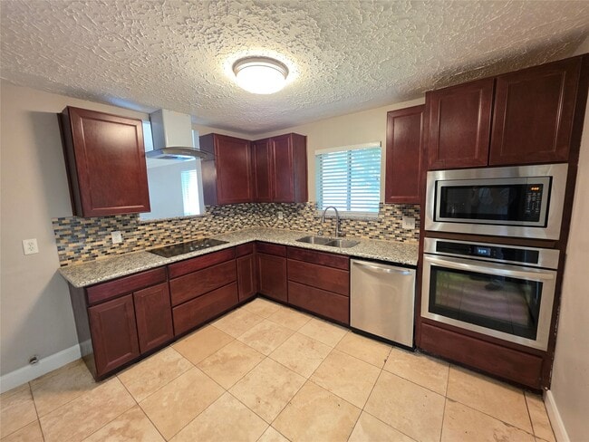 Photo - 22543 Market Square Ln