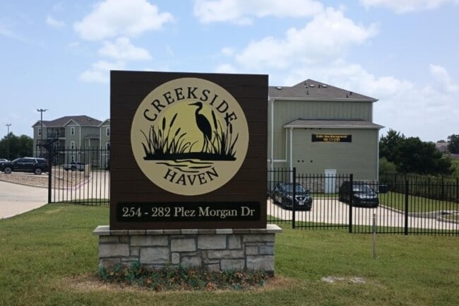 Building Photo - Creekside Haven Rental