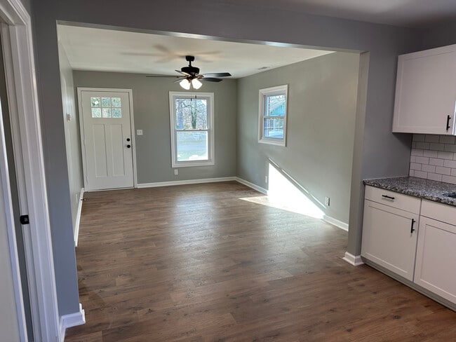 Photo - 123 S Sam Davis Ave Unit 2