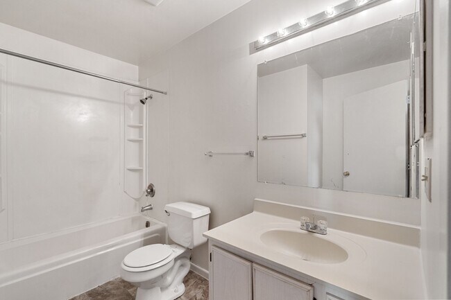 Photo - Geneva Street Apartments