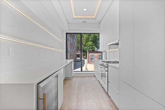 Photo - 1580 Beacon St Unit 300