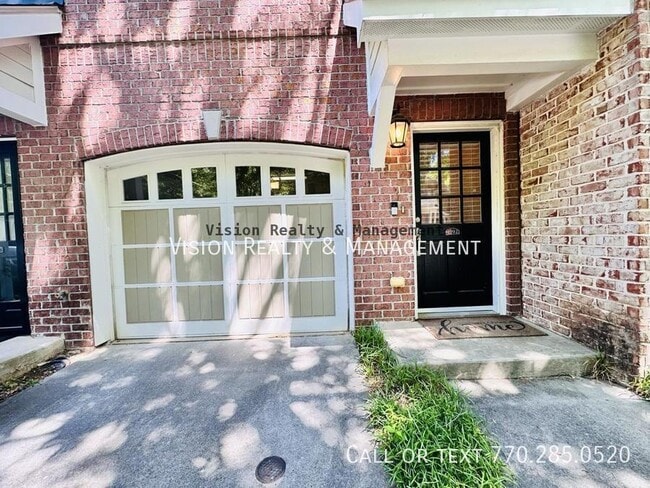 Photo - 1092 Glenridge Pl NE