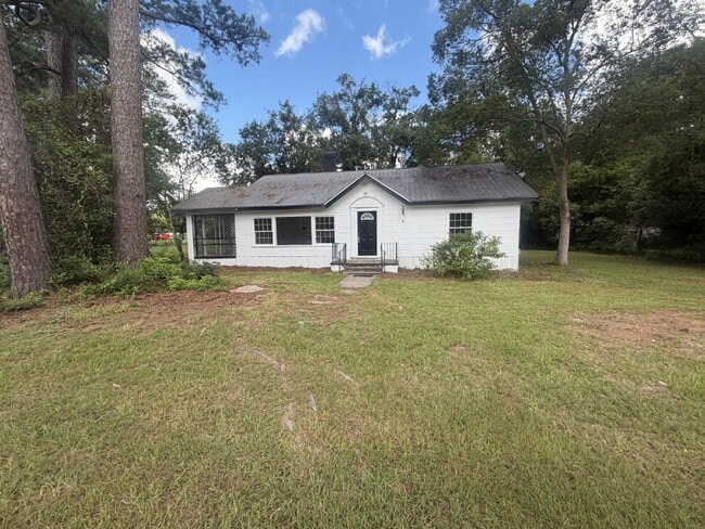 Building Photo - House for Rent