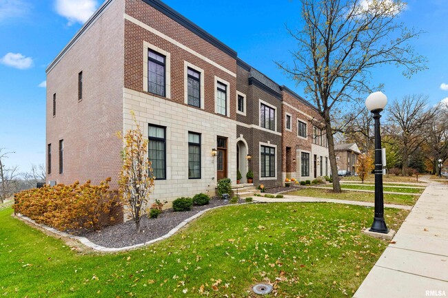 Photo - 824 W Moss Ave Unidad 3