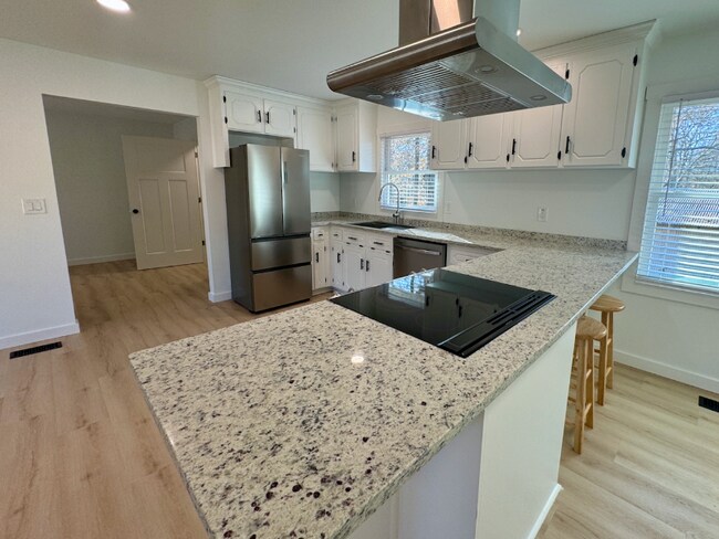 Photo - 224 Cunningham Dr