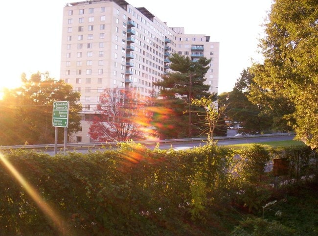 building - 10500 Rockville Pike Unit 1415