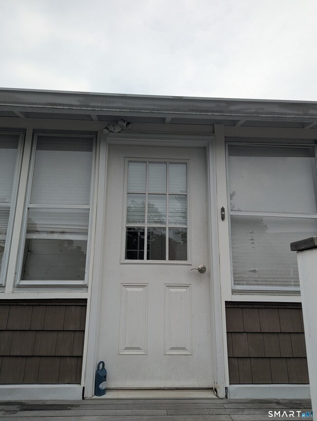19 1st St Unit 2nd fl Front