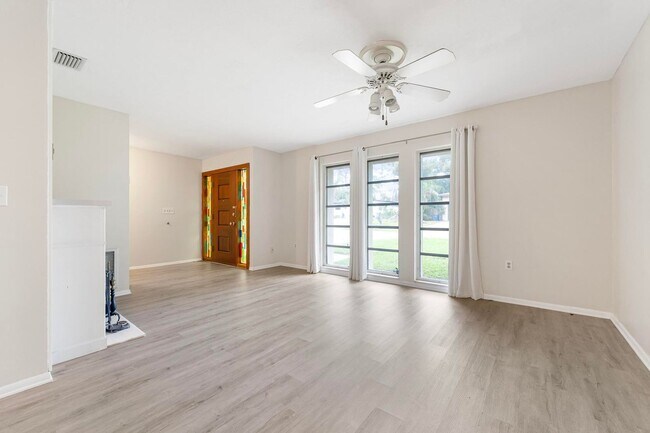 Photo - Welcome to Nature's Paradise!