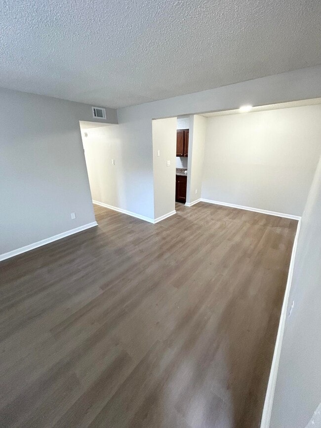 Building Photo - 118 Garr Ln