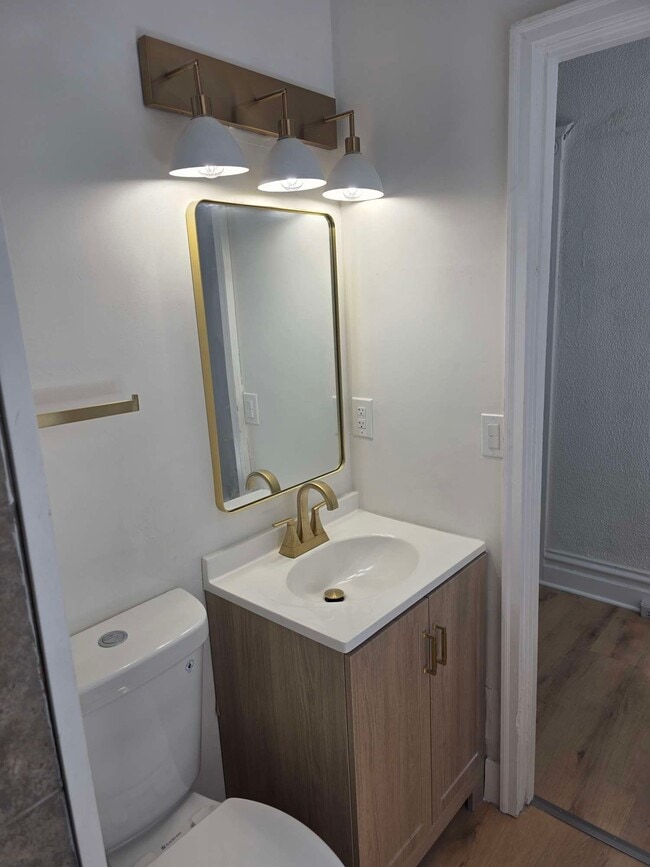 Photo - 463-465 Montclair Ave Unit 465-1