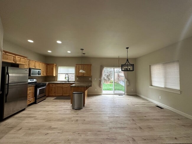 Photo - Cozy 3 Bed, 2 Bath Home located on the Eastside of Bend!