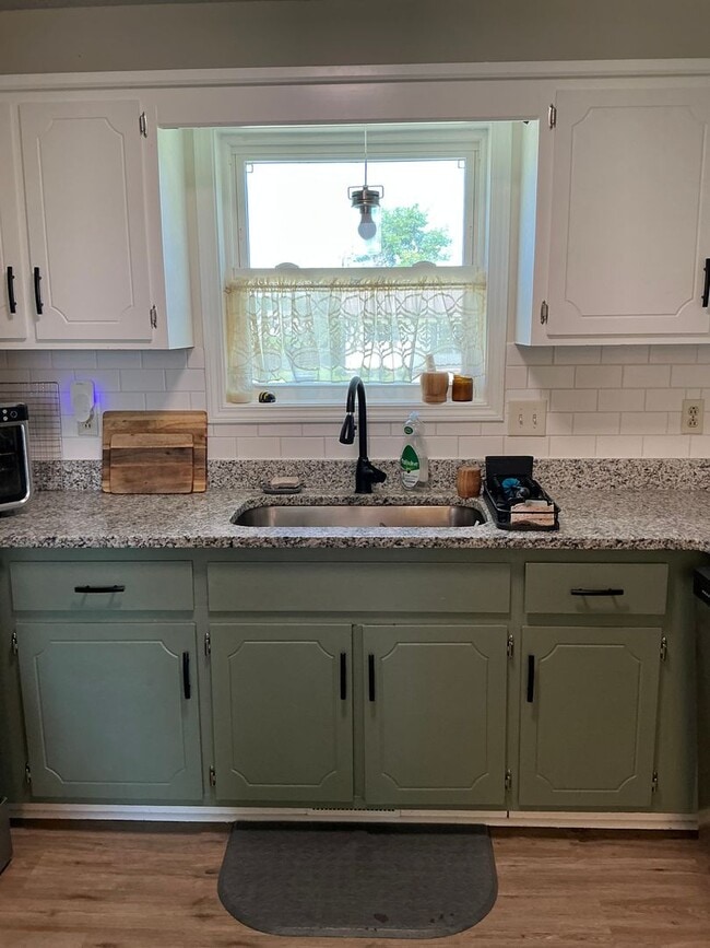 Photo - 1925 Timberline Cir