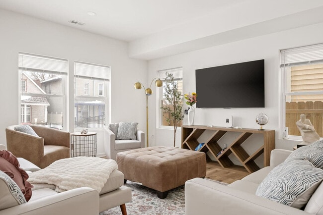 Photo - 35 Keystone Ave Unit ID1467232P