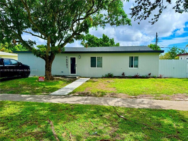 Building Photo - 14501 Harrison St Rental