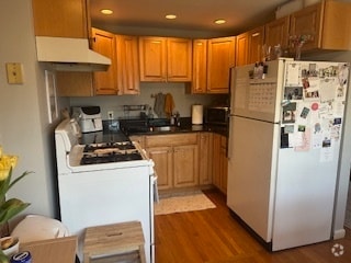Building Photo - 10 City Point Ct Unit Top Floor Rental