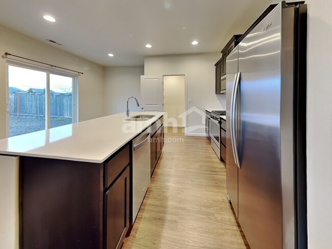 Photo - 2183 NW Woodland Dr