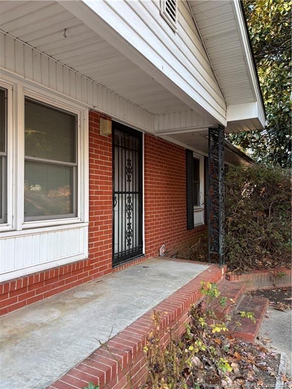 Photo - 422 Lansdowne Rd