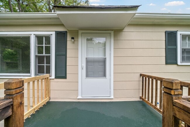 Photo - 2 Bedroom Home For Rent Near APSU!