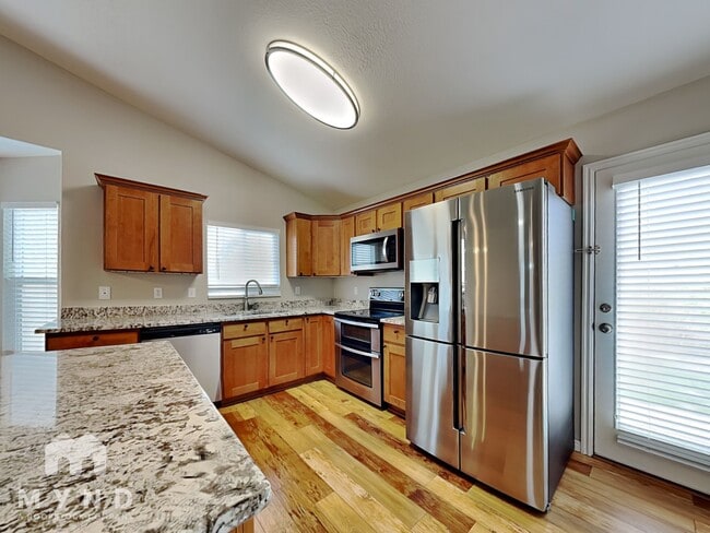 Photo - 935 Chris Cir