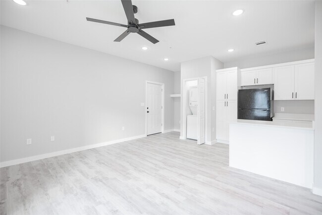 Photo - 2101 Reinke Rd Unit 8110