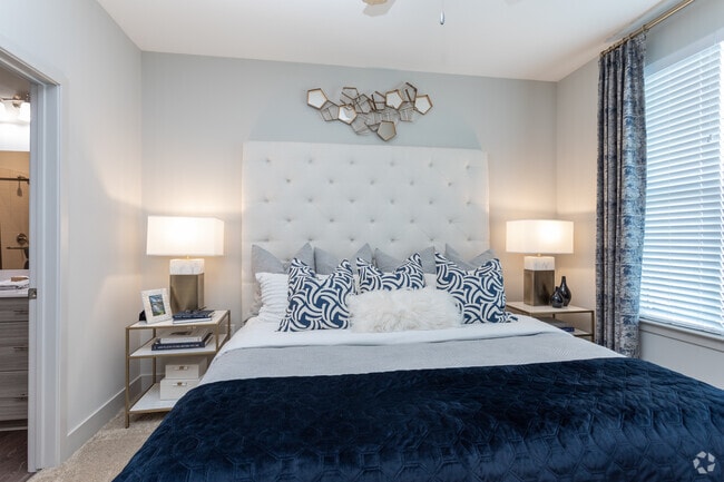 2BR, 2BA - 1156SF B3- Master Bedroom