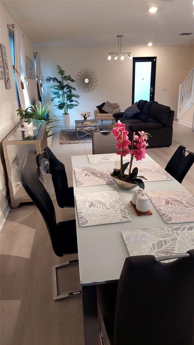 Photo - 10407 NW 82nd St