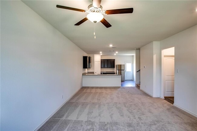 Photo - 220 Sunnymeade Ln