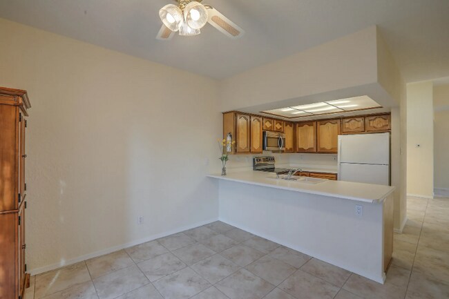 Photo - 3609 Moon St NE