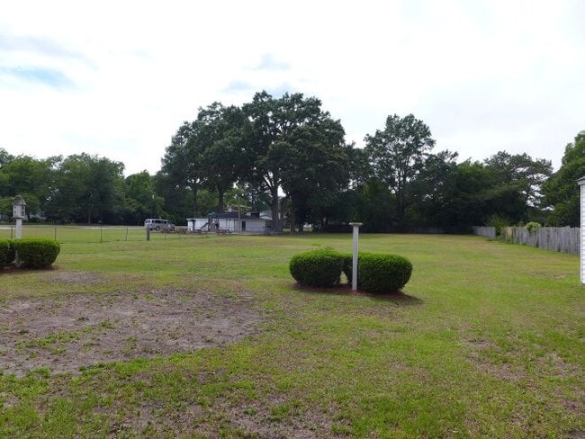 Photo - 205 N Caswell St