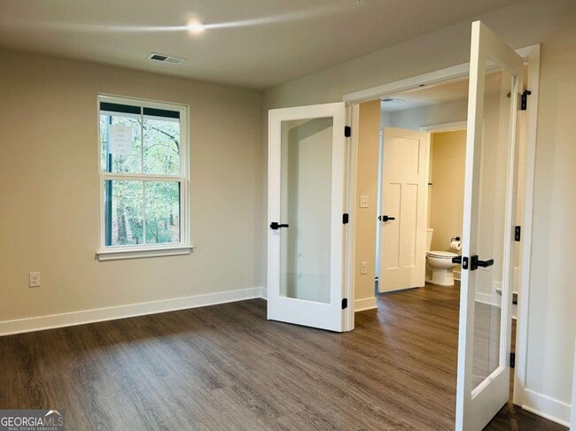 Photo - 420 Thatch Ter