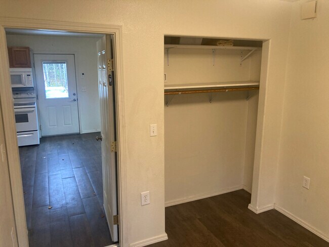 Photo - 1889 Bradway Rd