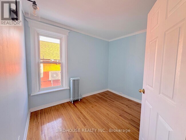 Photo - 23 Cambridge St S