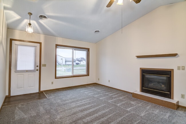 Photo - 13127 39th Ave N