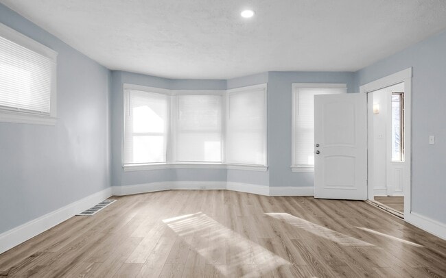 Photo - 11215 Whitmore Ave