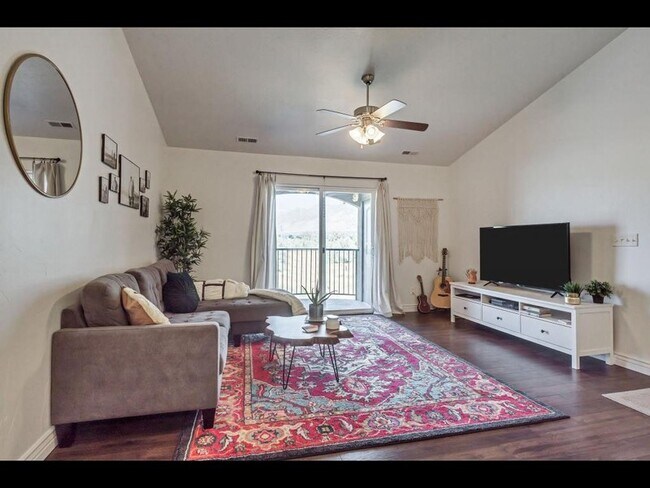 Photo - 986 W 270 S Unidad Apt 304