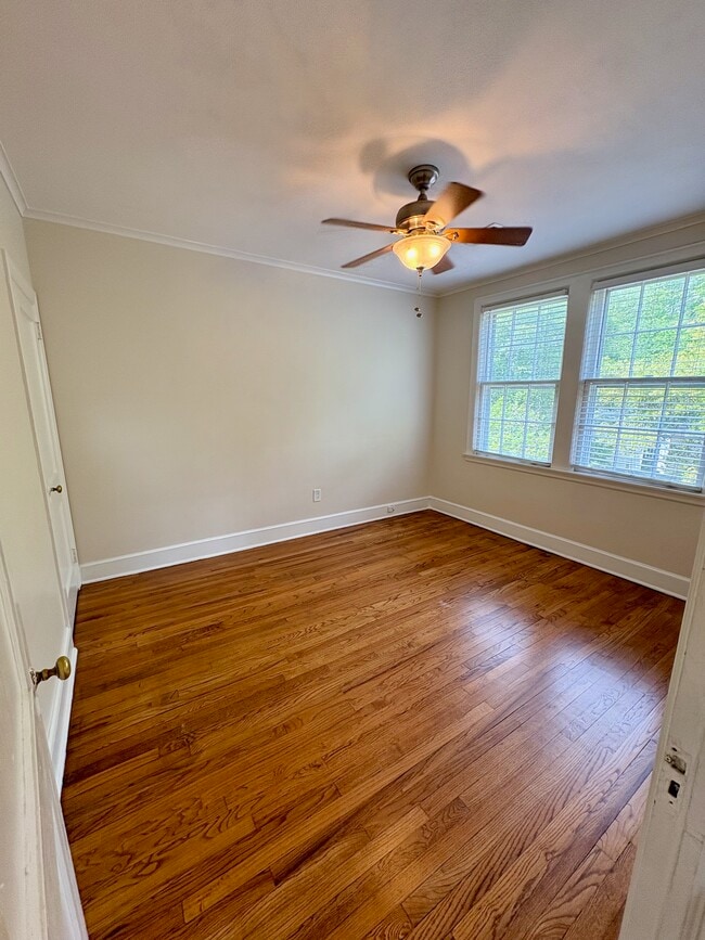 Building Photo - 120 Corbin Ave Unit #3