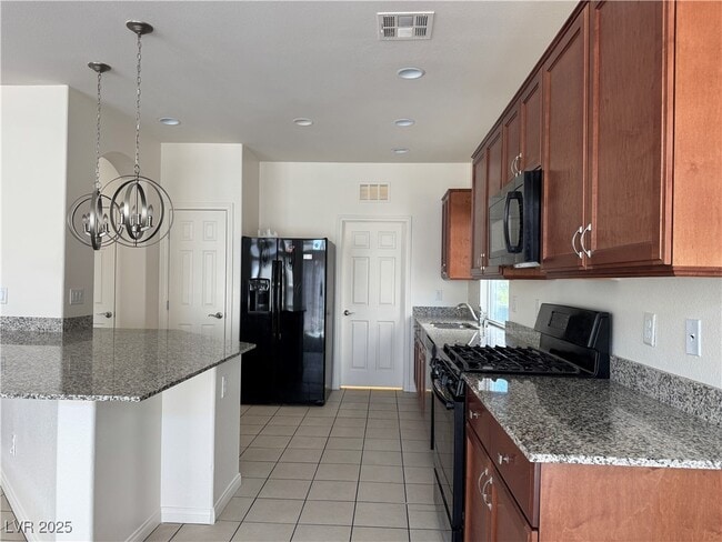 Photo - 7158 Black Sage St