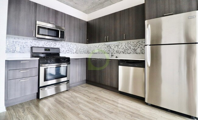 Photo - 1323 S Wabash Ave