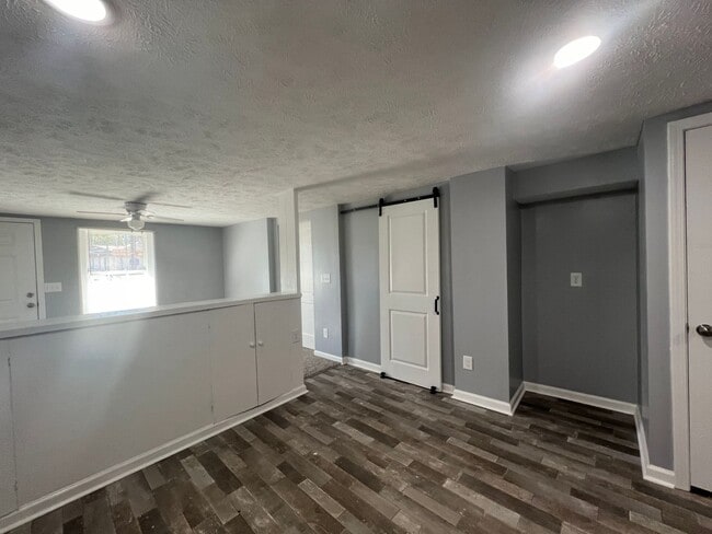 Photo - 2218 Murchison Rd