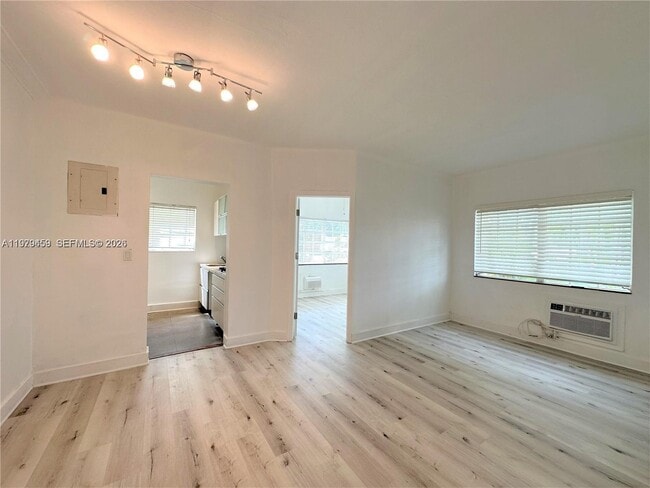 Building Photo - 840 10th St Unit 10