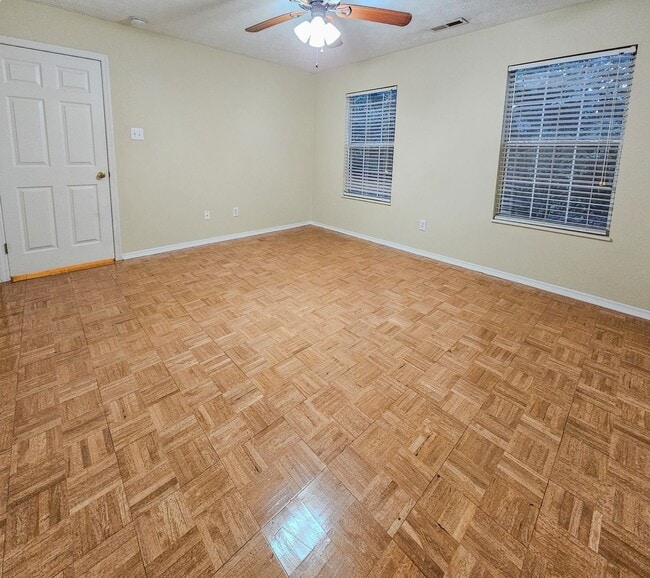 Photo - Knoxville 37934 - 3 bed 2.5 bath Condo - Contact Ryan Fogarty 865-333-4840