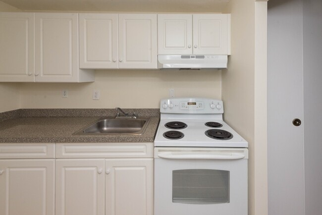 Photo - Lakewood Apartments