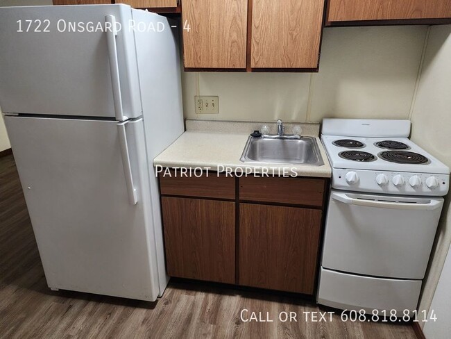 1 bedroom/ 1 bath apartment in Madison, WI - 1 bedroom/ 1 bath apartment in Madison, WI Unit 4