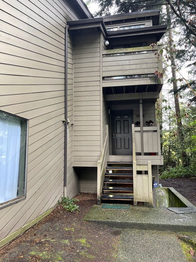 Spacious 2bd Condo in Lake Forest Park - Spacious 2bd Condo in Lake Forest Park
