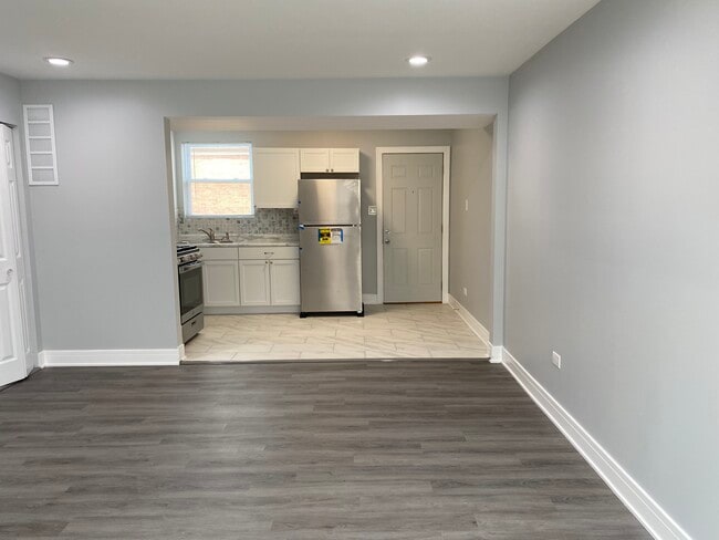 Photo - 126 Sibley Blvd