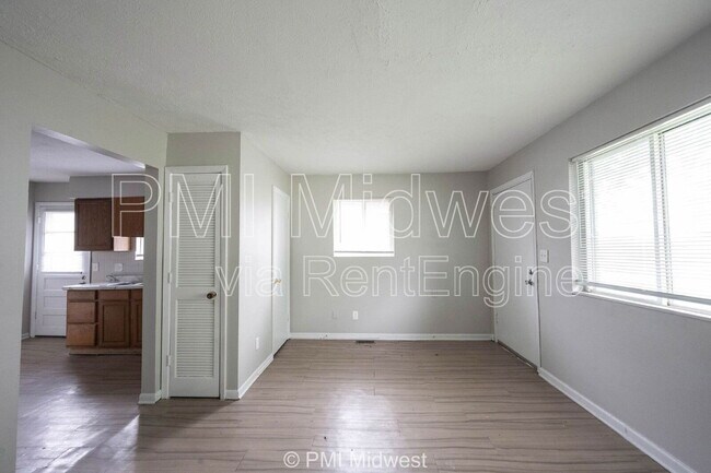 Photo - 2248 N Leland Ave