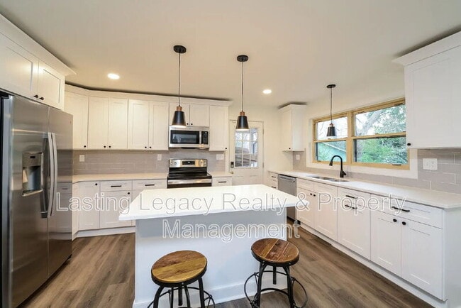 Photo - 147 Harmon Ave