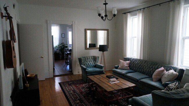 Photo - 1682 N Franklin Pl Unit Lower