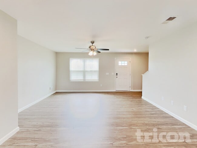 Photo - 711 Jacobs Trl